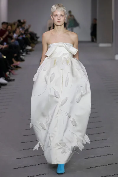 Look 44